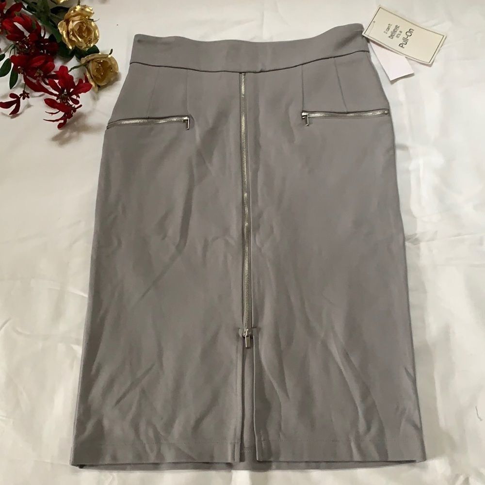 ⭐️NWT JULES & LEOPOLD pull-On pencil skirt⭐️